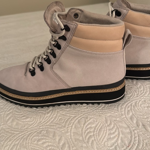 Toms lace up boots, 10 W, tan - Picture 7 of 8